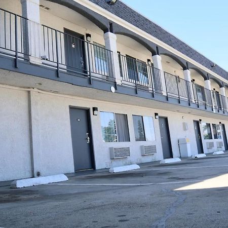 Value Inn Белфлауър Екстериор снимка