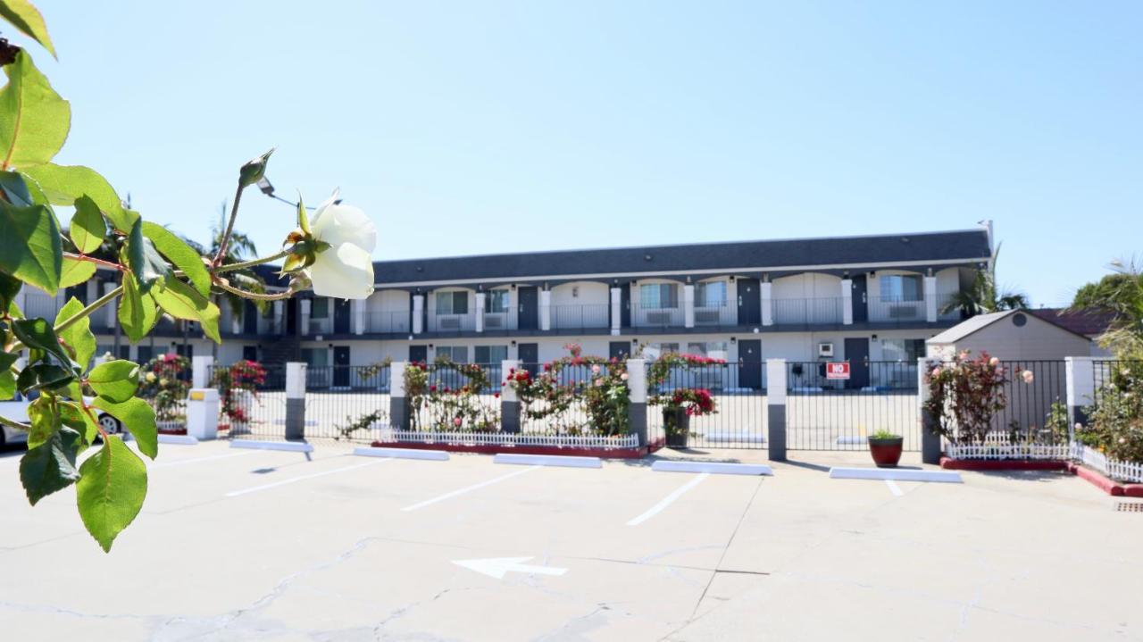 Value Inn Белфлауър Екстериор снимка