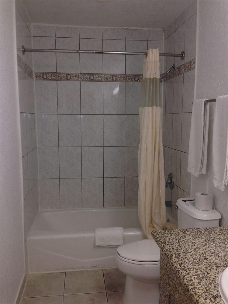 Value Inn Белфлауър Екстериор снимка