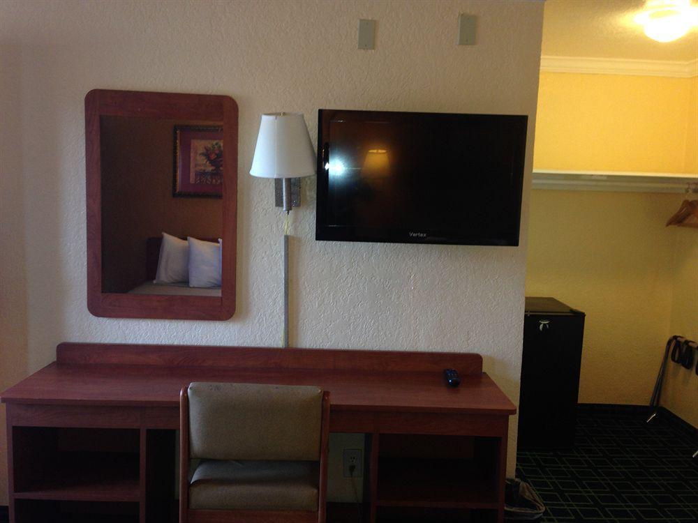 Value Inn Белфлауър Екстериор снимка