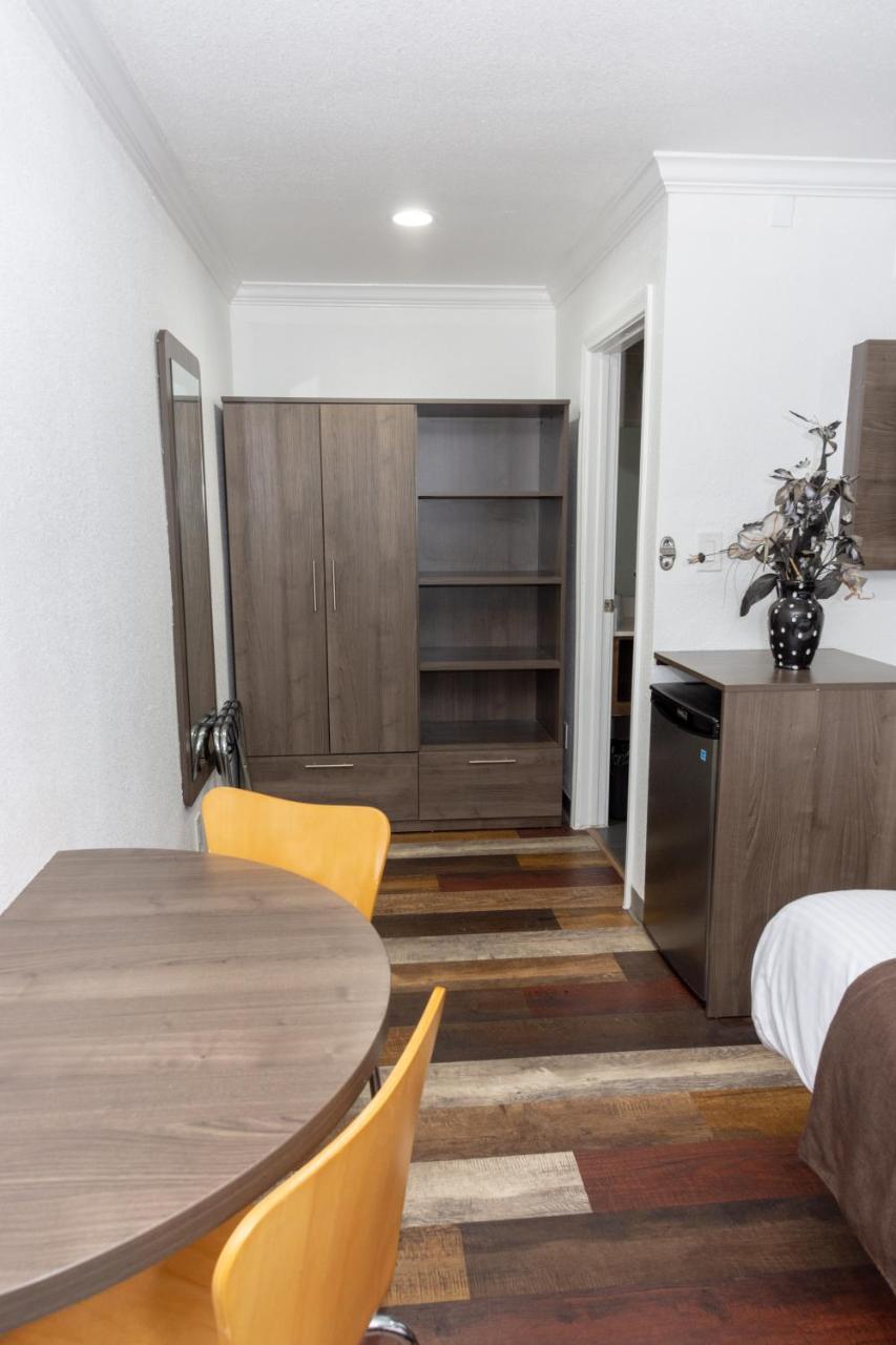 Value Inn Белфлауър Екстериор снимка