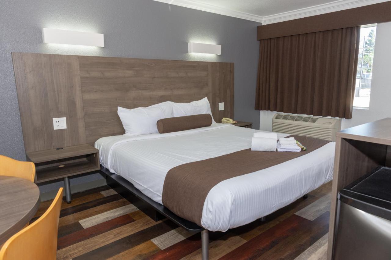 Value Inn Белфлауър Екстериор снимка